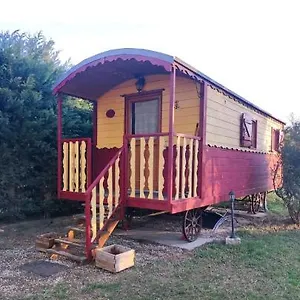  Hébergement de vacances Roulotte